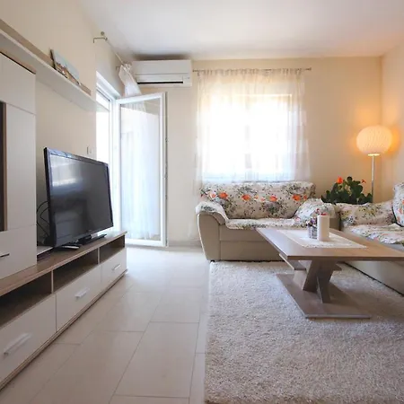 Brigite Apartment *
